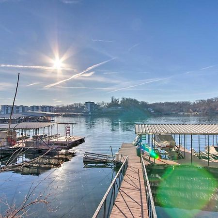 Waterfront Townhome With Private Dock And Lake Views بحيرة أوزارك المظهر الخارجي الصورة