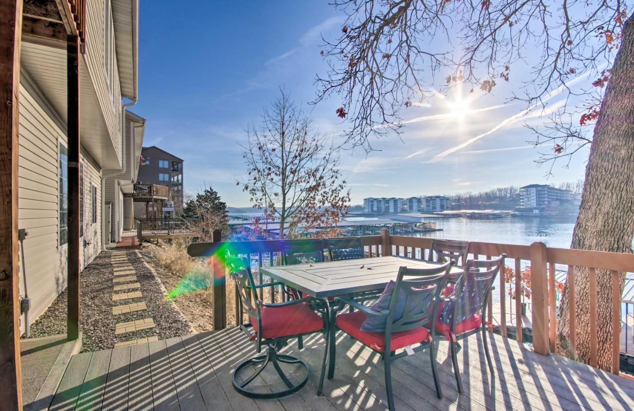 Waterfront Townhome With Private Dock And Lake Views بحيرة أوزارك المظهر الخارجي الصورة