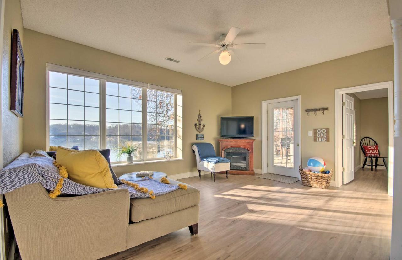 Waterfront Townhome With Private Dock And Lake Views بحيرة أوزارك المظهر الخارجي الصورة